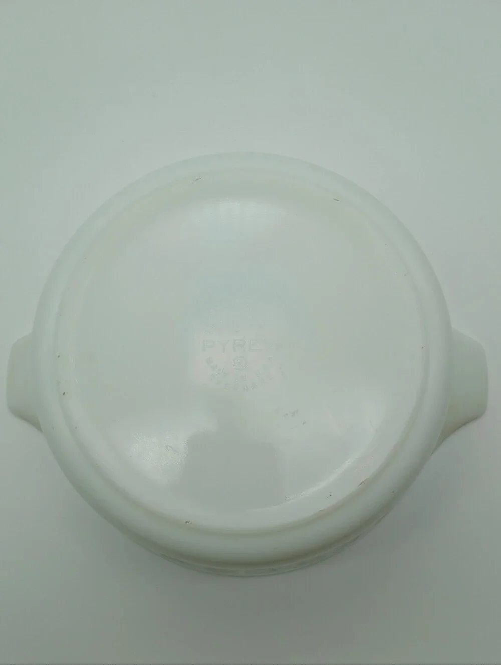 Pyrex 2 ½ Quart Cinderella Casserole Dish 475-B